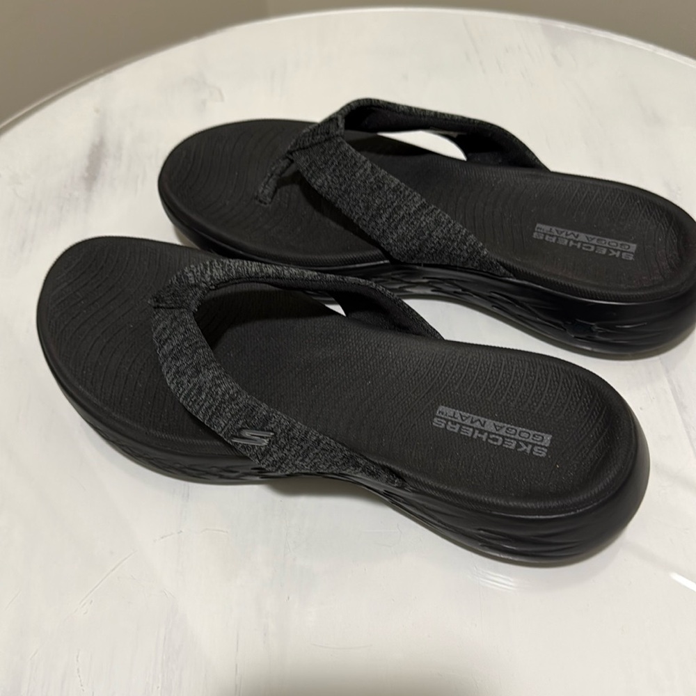Skechers Dark Gray and Black Goga Mat Sandals
Worn Once